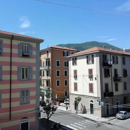 Comodita Citta-Mare Cinque Terre La Spezia Buitenkant foto
